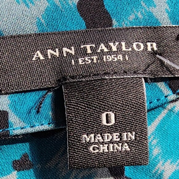 NWOT Ann Taylor Blue/Black Abstract Animal Print Halter Top Size 0 - Picture 8 of 15